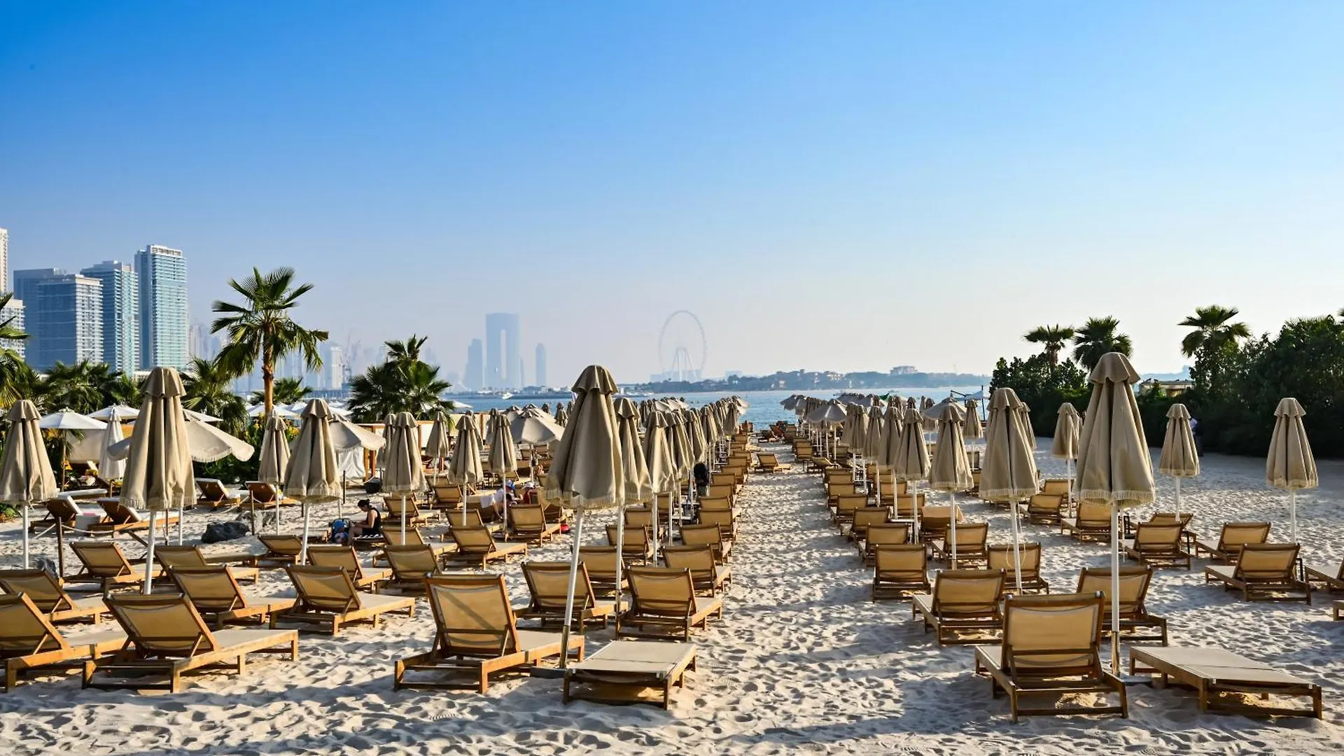Luxury Studio - Sea View, Beach Access & Infinity Pool - Seven Palm Residences Dubai Daire